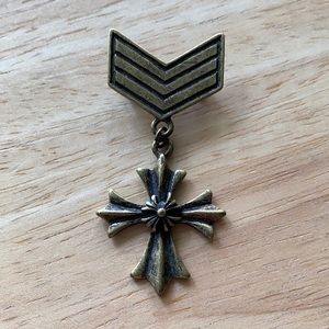 5/$25 Antique Gold Cross Pin